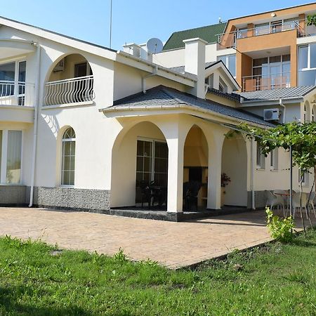 Hotel Eva Ravda Eksteriør billede