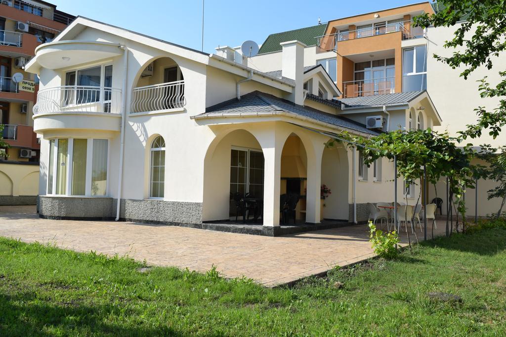 Hotel Eva Ravda Eksteriør billede
