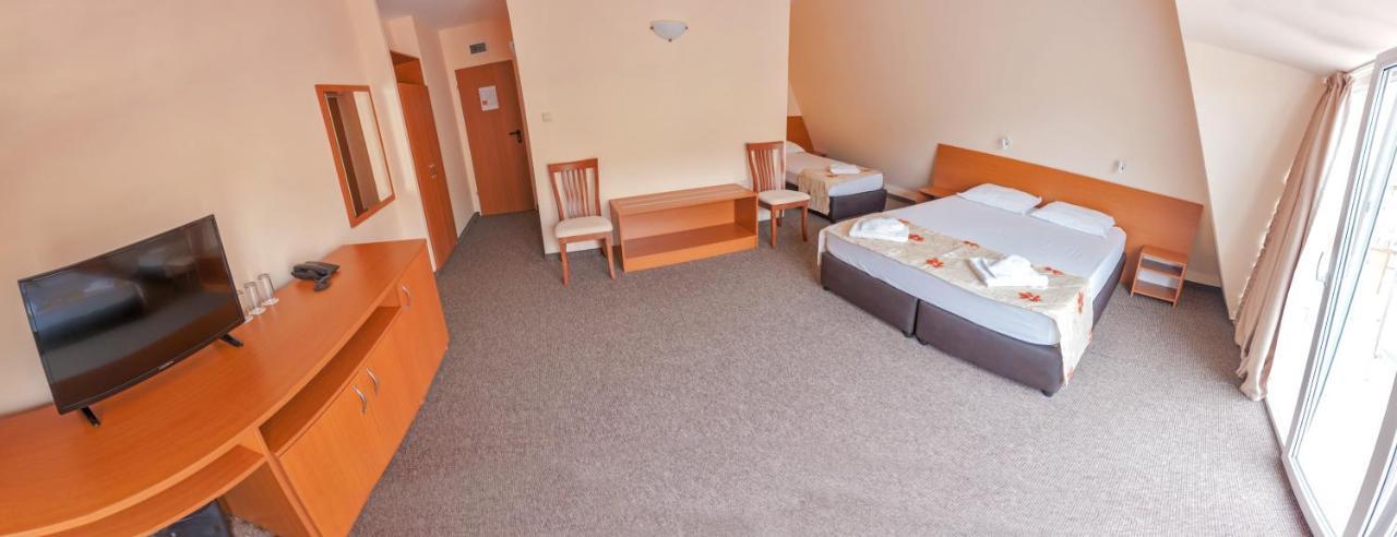 Hotel Eva Ravda Eksteriør billede