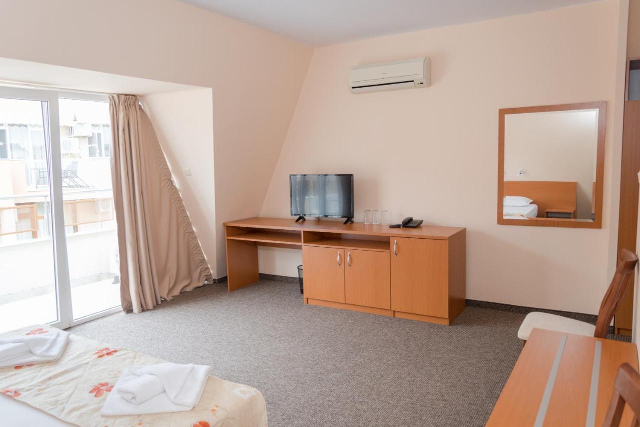 Hotel Eva Ravda Eksteriør billede