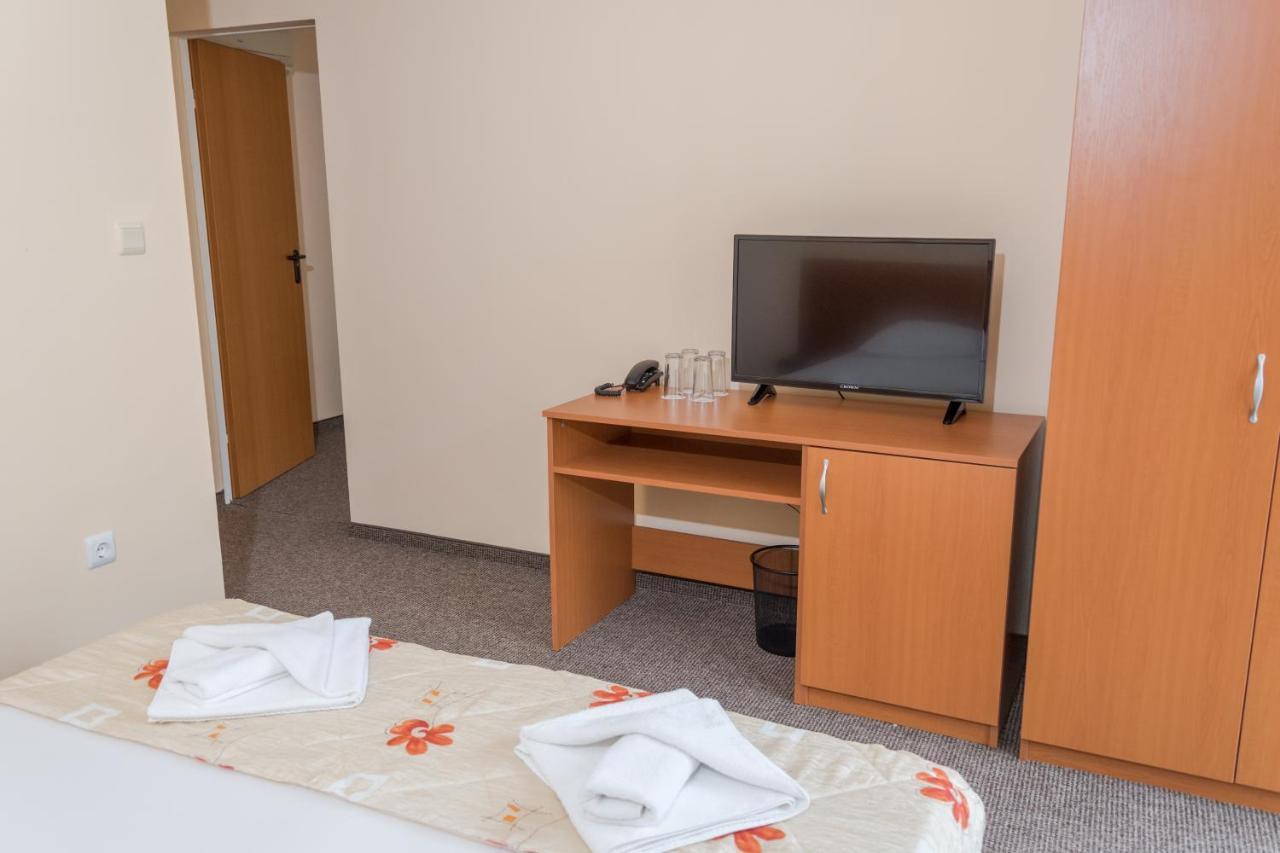 Hotel Eva Ravda Eksteriør billede